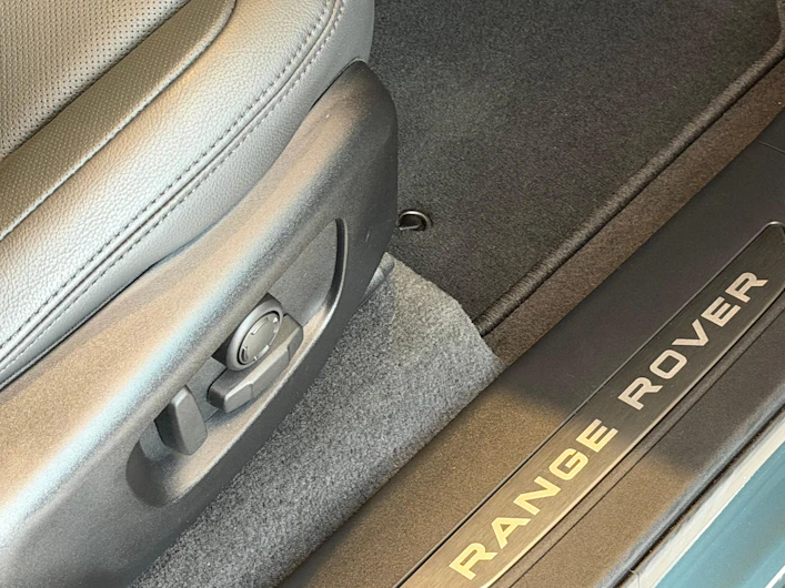 image du véhicule LAND ROVER RANGE ROVER VELAR