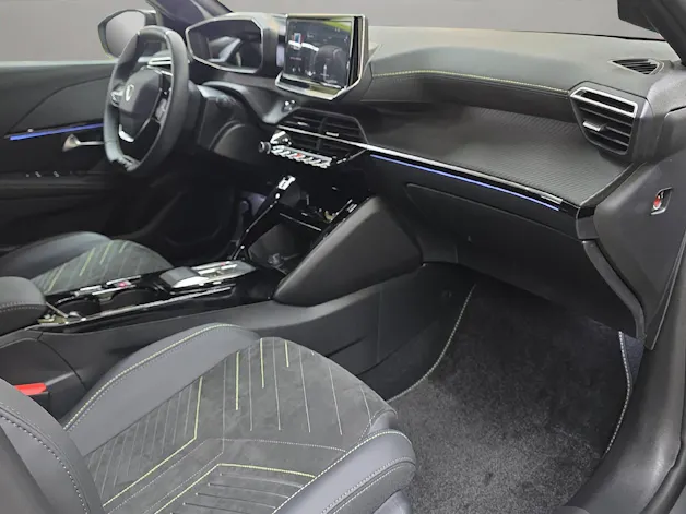 Peugeot 208 1.2 Hybrid 145 GT