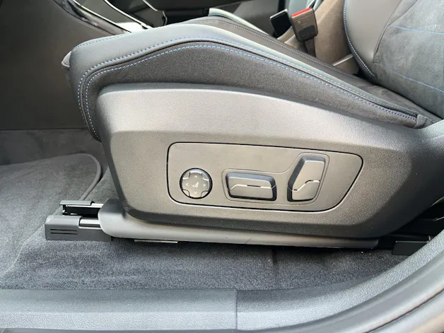 BMW X1 30e xDrive paddles