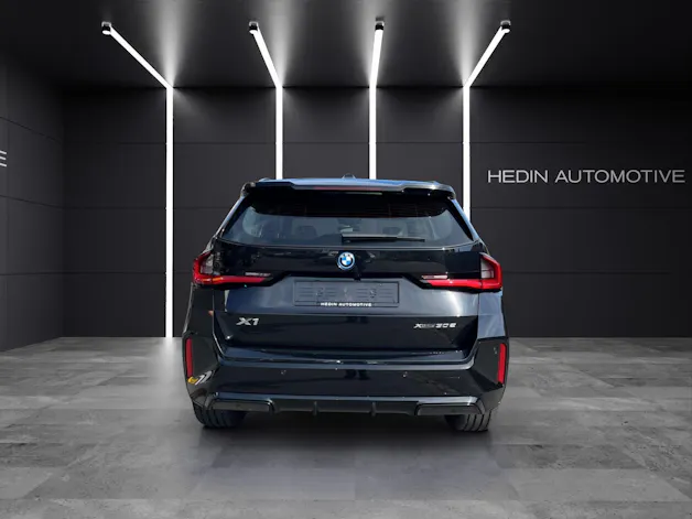 BMW X1 30e xDrive paddles