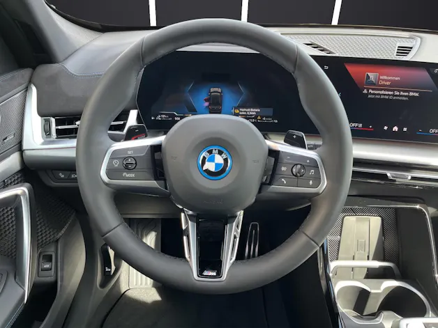 BMW X1 30e xDrive paddles