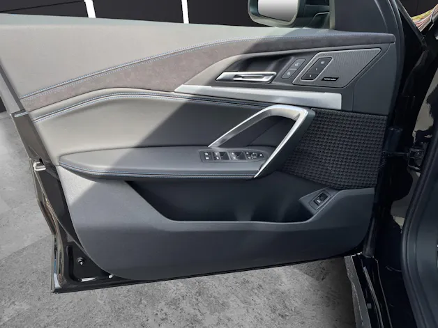 BMW X1 30e xDrive paddles