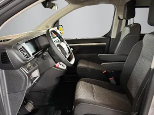 Peugeot Traveller Standard 2.2 BlueHDi 180 Family Edition S/S