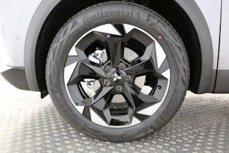 https://vehicle.imgix.net/4294017/dbfebae1-83e6-4ebd-ad1b-aa6a929586e2.jpg