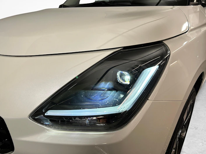 image du véhicule SUZUKI SWIFT