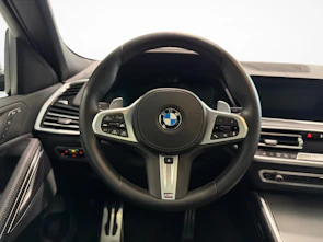 immagine del veicolo BMW X6 M50i