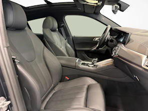 immagine del veicolo BMW X6 M50i