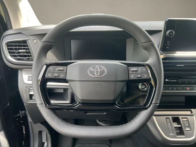 Toyota PROACE Verso L2 2.2 D Trend
