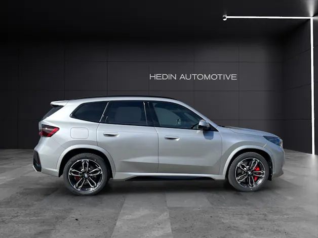 BMW X1 23d xDrive paddles