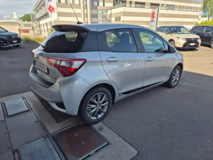 Toyota Yaris 1.5 VVT-i HSD Trend