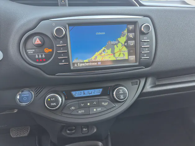Toyota Yaris 1.5 VVT-i HSD Trend