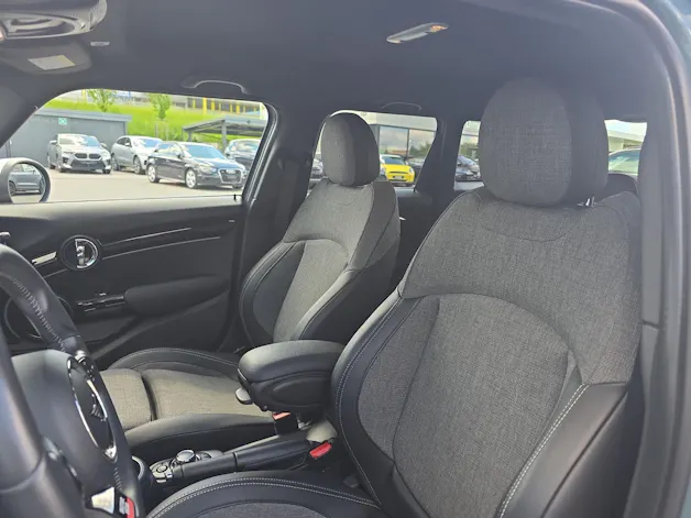 Mini Cooper F55 1.5i (CH)
