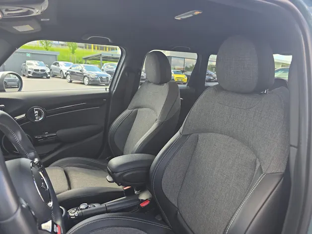 Mini Cooper F55 1.5i (CH)
