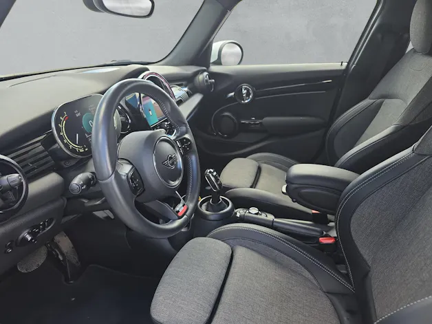 Mini Cooper F55 1.5i (CH)