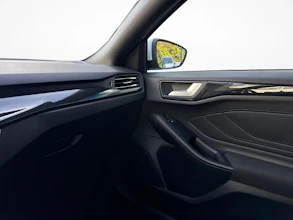 https://vehicle.imgix.net/4294282/ed3886ad-7c83-45ab-b0c6-e5b9faf320c3.jpg