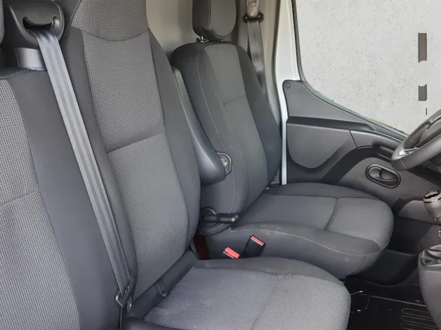 Renault Master 3.5 t 2.3 dCi 165 Pferdetransporter Paragana Interhorse