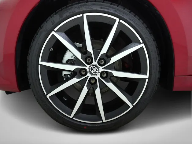 Toyota Yaris 1.5 VVT-i HSD GR Sport