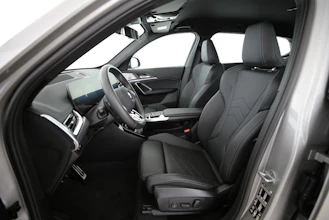 https://vehicle.imgix.net/4294316/5f281168-a354-445a-9c48-cb59aa34809e.jpg