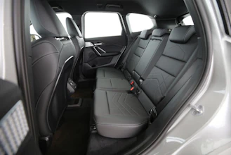 https://vehicle.imgix.net/4294316/c3d40b7e-ce8f-4e7a-9d87-c4bdd7bd9b12.jpg