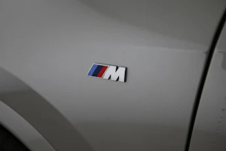https://vehicle.imgix.net/4294316/f5f5dbee-43ba-4d0c-b50d-3a0a452eb51e.jpg