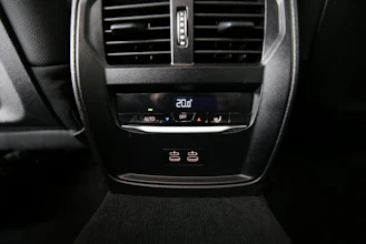 https://vehicle.imgix.net/4294332/2d913b6f-703c-4b60-acd9-1bf6e5df9141.jpg