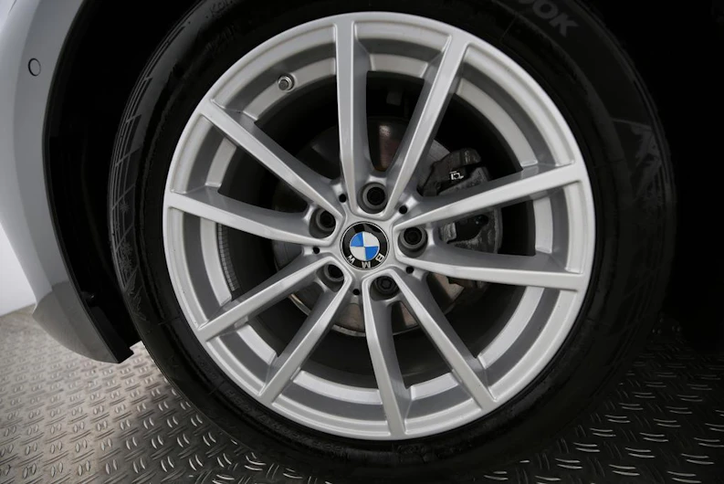 Fahrzeugbild BMW 3 SERIES