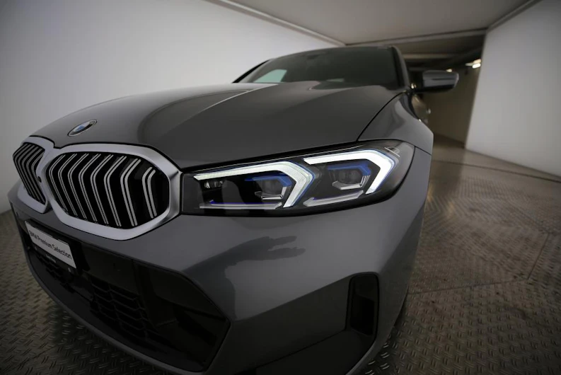 Fahrzeugbild BMW 3 SERIES