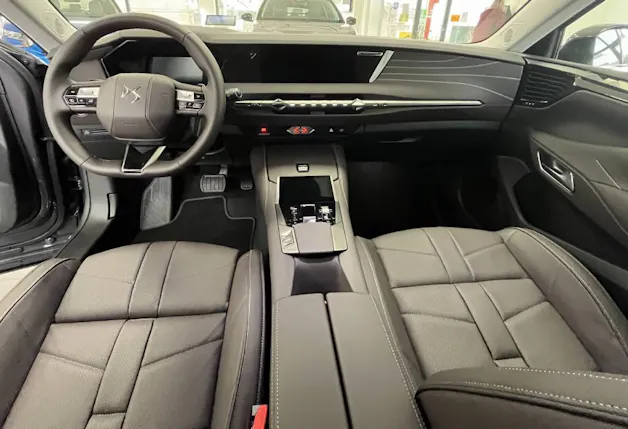 DS Automobiles 4 1.2 Hybrid Antoine de Saint Exupéry