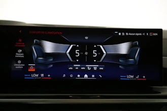 https://vehicle.imgix.net/4294394/d6033917-d746-4a4b-88b5-cf7f943dc9af.jpg