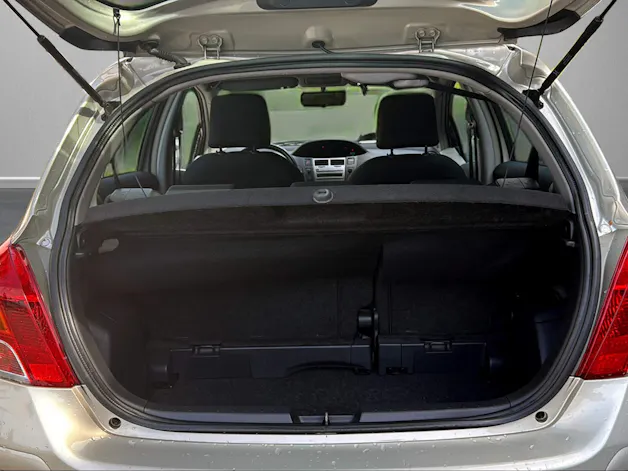 Toyota Yaris 1.33 VVT-i Linea Sol
