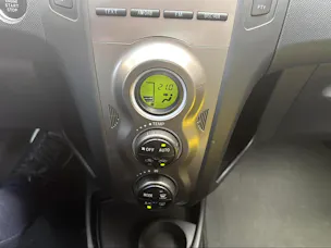 Toyota Yaris 1.33 VVT-i Linea Sol