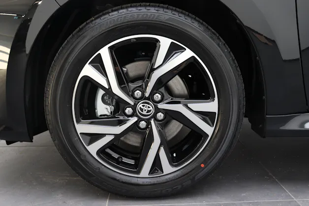 Toyota Yaris 1.5 VVT-i HSD Trend