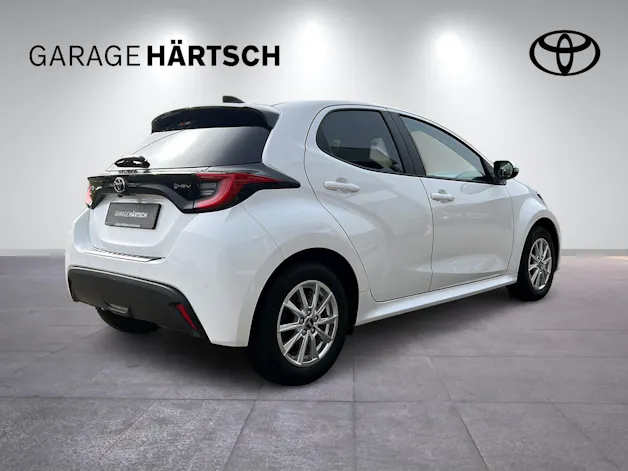 Toyota Yaris 1.5 VVT-i HSD Trend