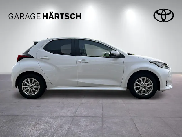 Toyota Yaris 1.5 VVT-i HSD Trend