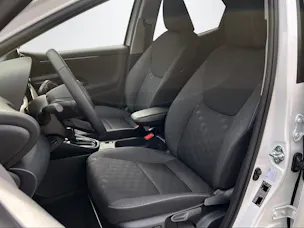 Toyota Yaris 1.5 VVT-i HSD Trend
