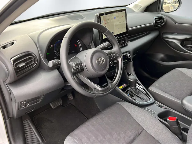 Toyota Yaris 1.5 VVT-i HSD Trend