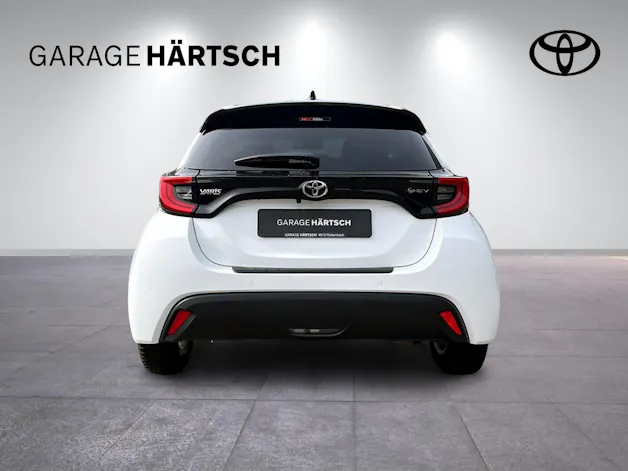 Toyota Yaris 1.5 VVT-i HSD Trend