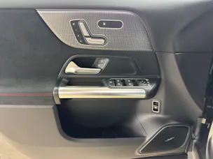 Mercedes-Benz EQA 350 4M Swiss Star