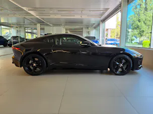 Jaguar F-Type Coupé 5.0 V8 R-Dynamic Black Automatik AWD