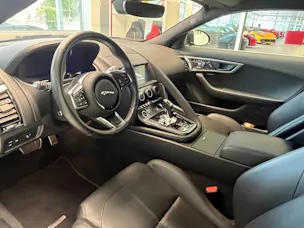 Jaguar F-Type Coupé 5.0 V8 R-Dynamic Black Automatik AWD