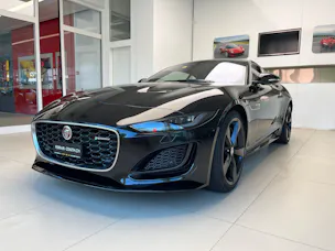 Jaguar F-Type Coupé 5.0 V8 R-Dynamic Black Automatik AWD
