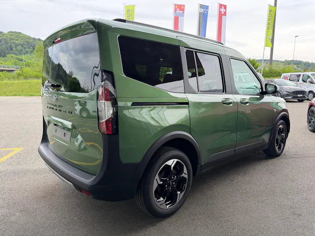 Ford Tourneo Courier 1.0 EcoBoost Active Automat