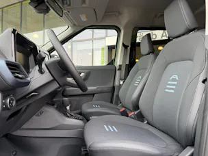 Ford Tourneo Courier 1.0 EcoBoost Active Automat