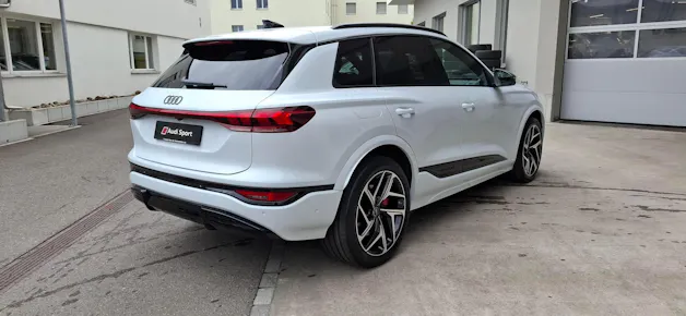 Audi SQ6 e-tron quattro