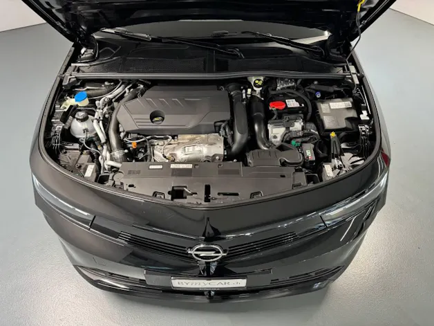 Opel Astra 1.6 PHEV Turbo Swiss A