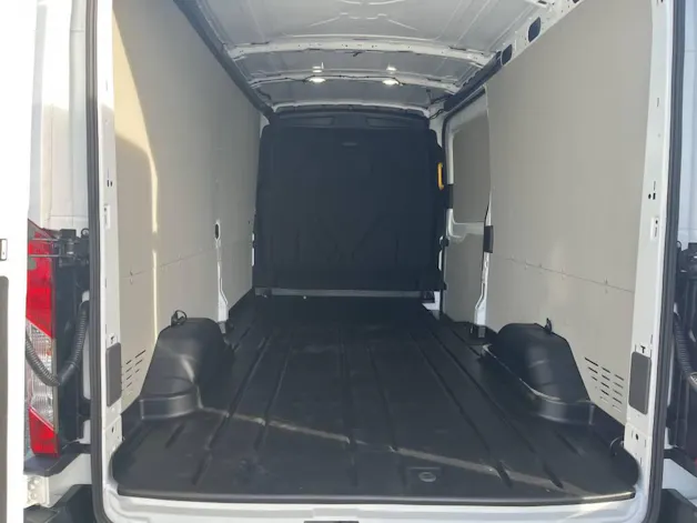 Ford E-Transit Van 350 L3 Trend RWD 68kWh