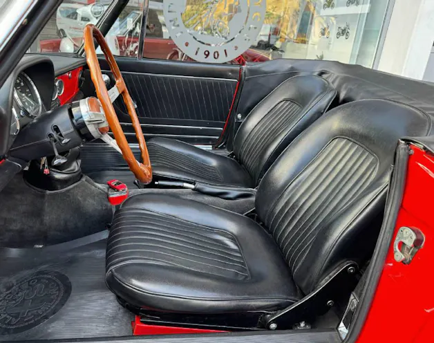 Alfa Romeo Spider Duetto 1300 Junior