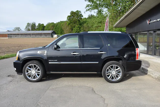 Cadillac Escalade 6.0 Hybrid Platinum Edition