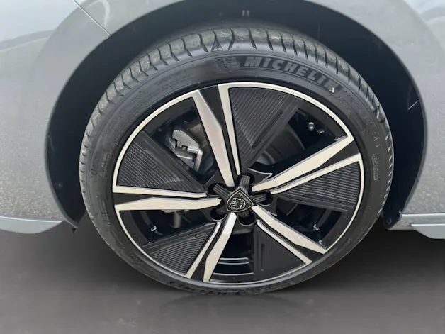 Peugeot 308 e GT 54kWh