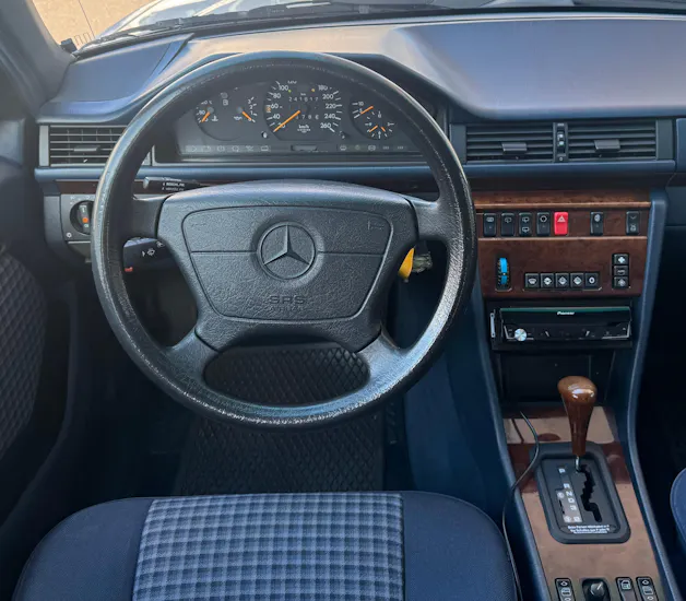 Mercedes-Benz E 280 Business Automatic